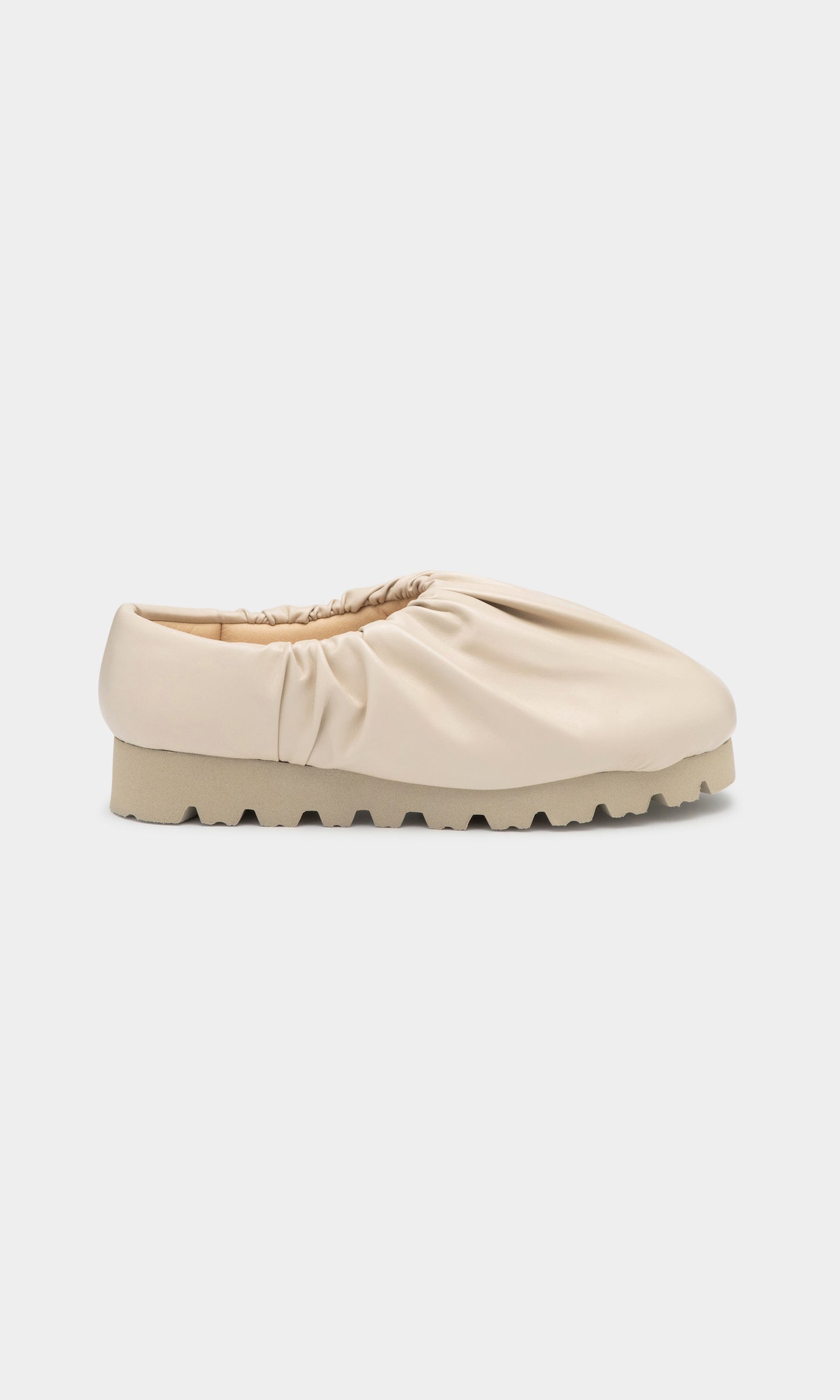 Camp shoe low