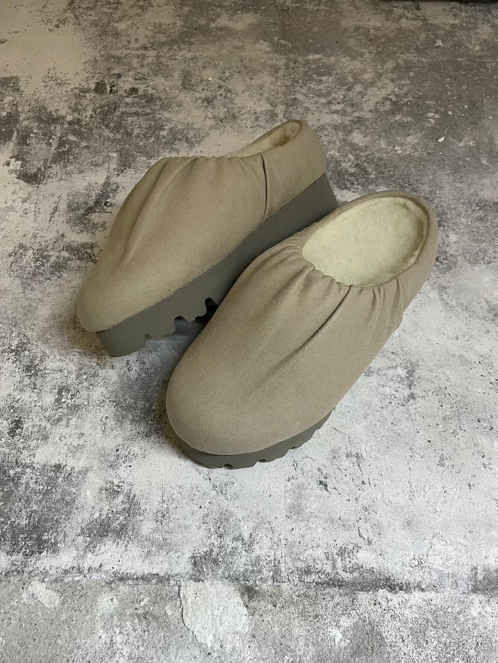 Camp shoe low