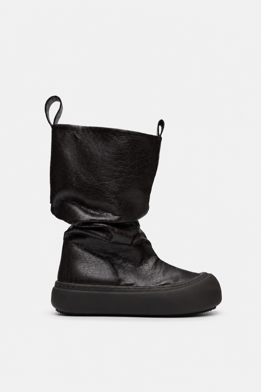 Low fisherman boot